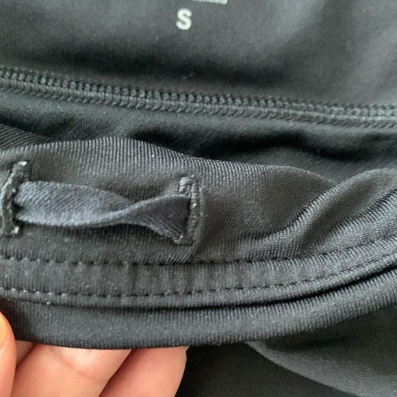 Athleta Black Running Shorts 2.5" Inseam Stretch Waist Lined size Small - Picture 4 of 9